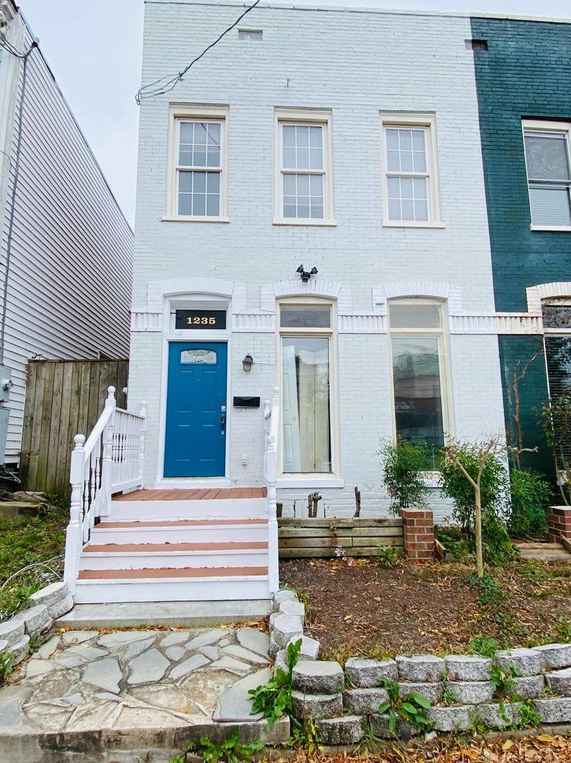 House for rent at 1235 W Cary St, Richmond, VA 23220