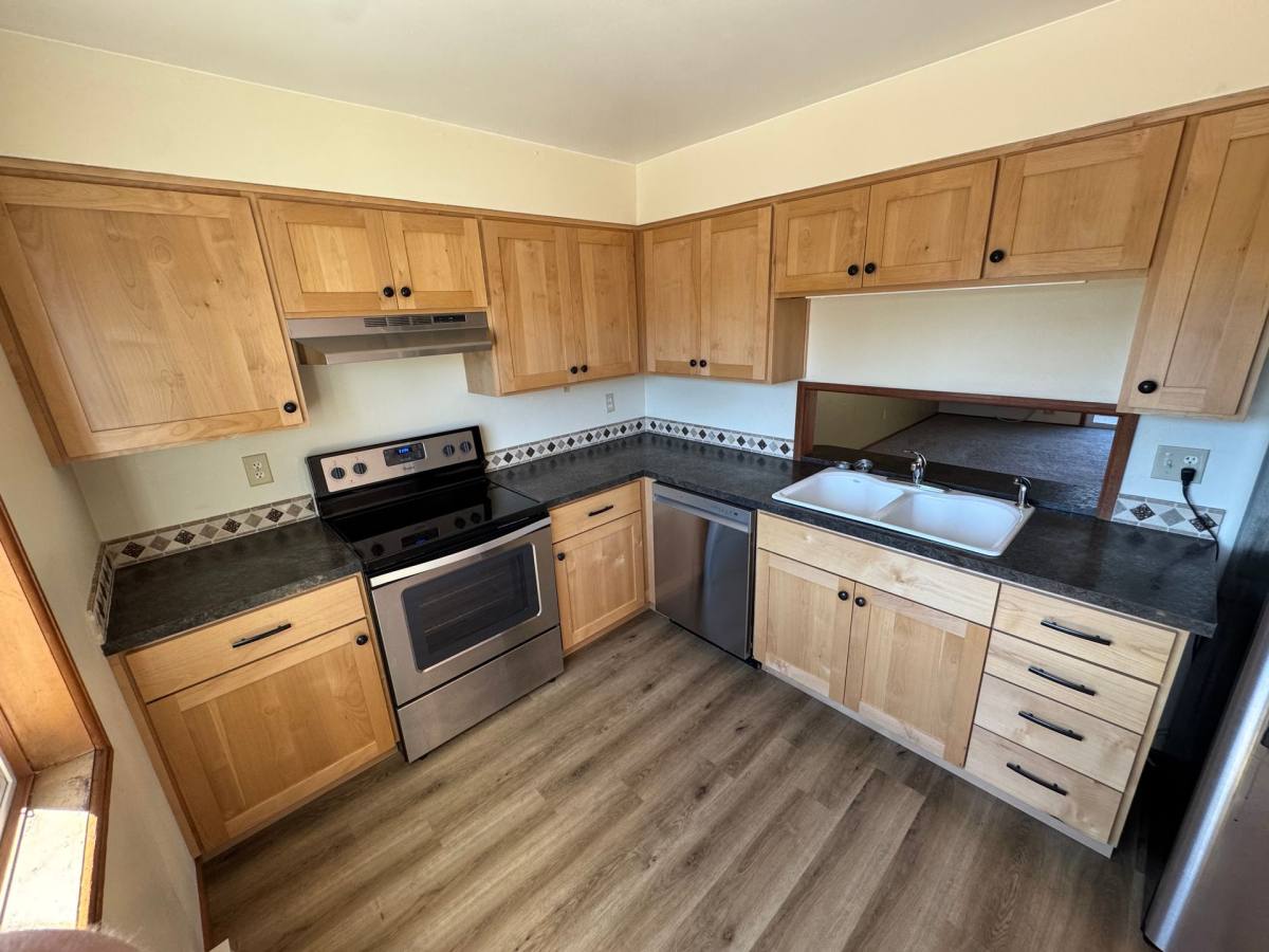 Apartment for rent at 700 NW 12th St, McMinnville, OR 97128