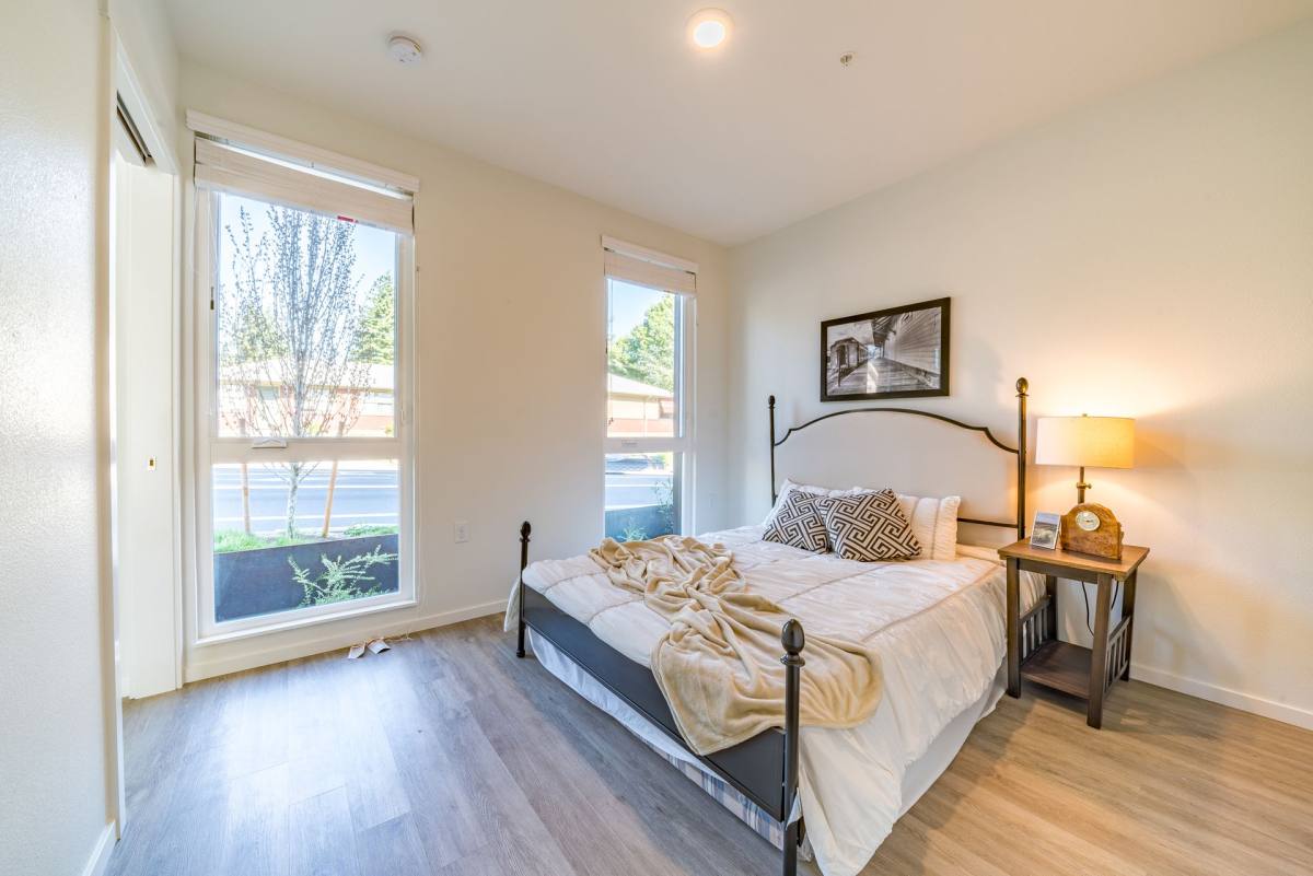 Apartment for rent at 5166 SE Division St, Portland, OR 97206