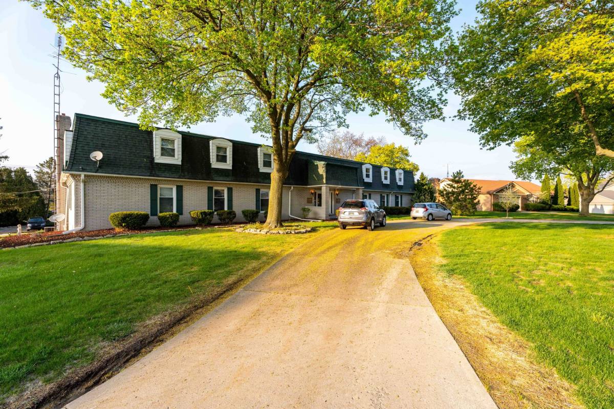 Apartment for rent at 5313 - 5325 Territorial Rd, Grand Blanc, MI 48439