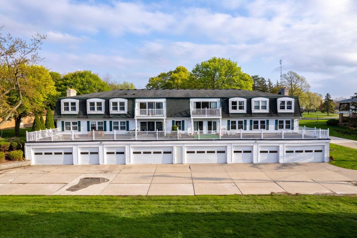 Apartment for rent at 5313 - 5325 Territorial Rd, Grand Blanc, MI 48439