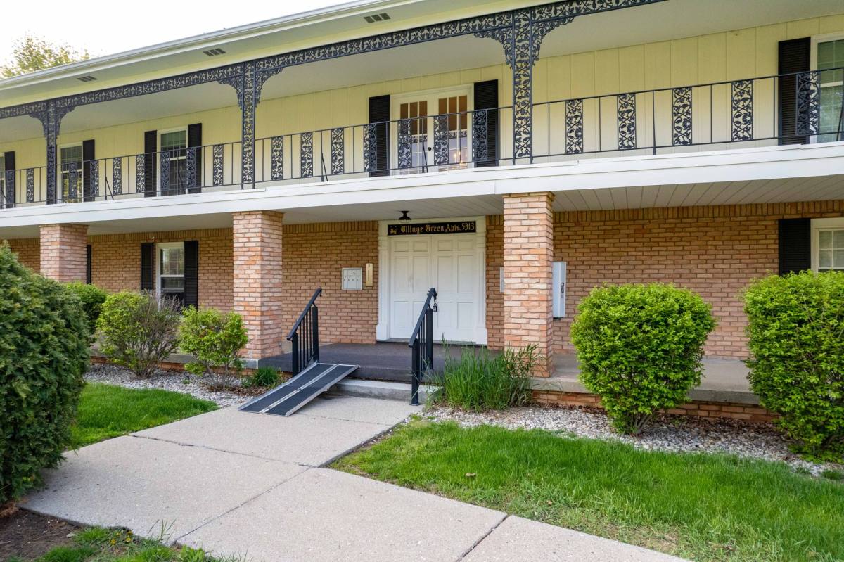 Apartment for rent at 5313 - 5325 Territorial Rd, Grand Blanc, MI 48439