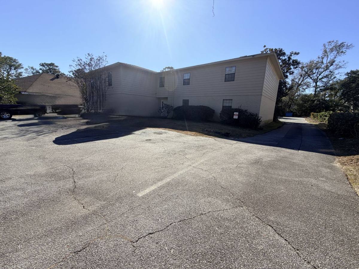 Apartment for rent at 1704 N Patterson St, Valdosta, GA 31602