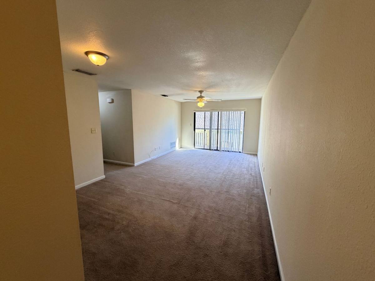 Apartment for rent at 1704 N Patterson St, Valdosta, GA 31602