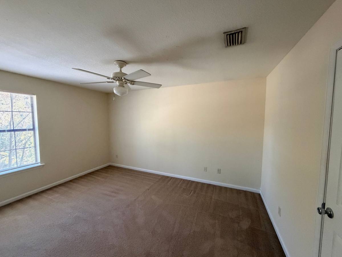 Apartment for rent at 1704 N Patterson St, Valdosta, GA 31602