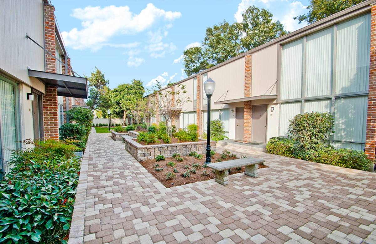 Apartment for rent at 3209 Roberta St, Metairie, LA 70003