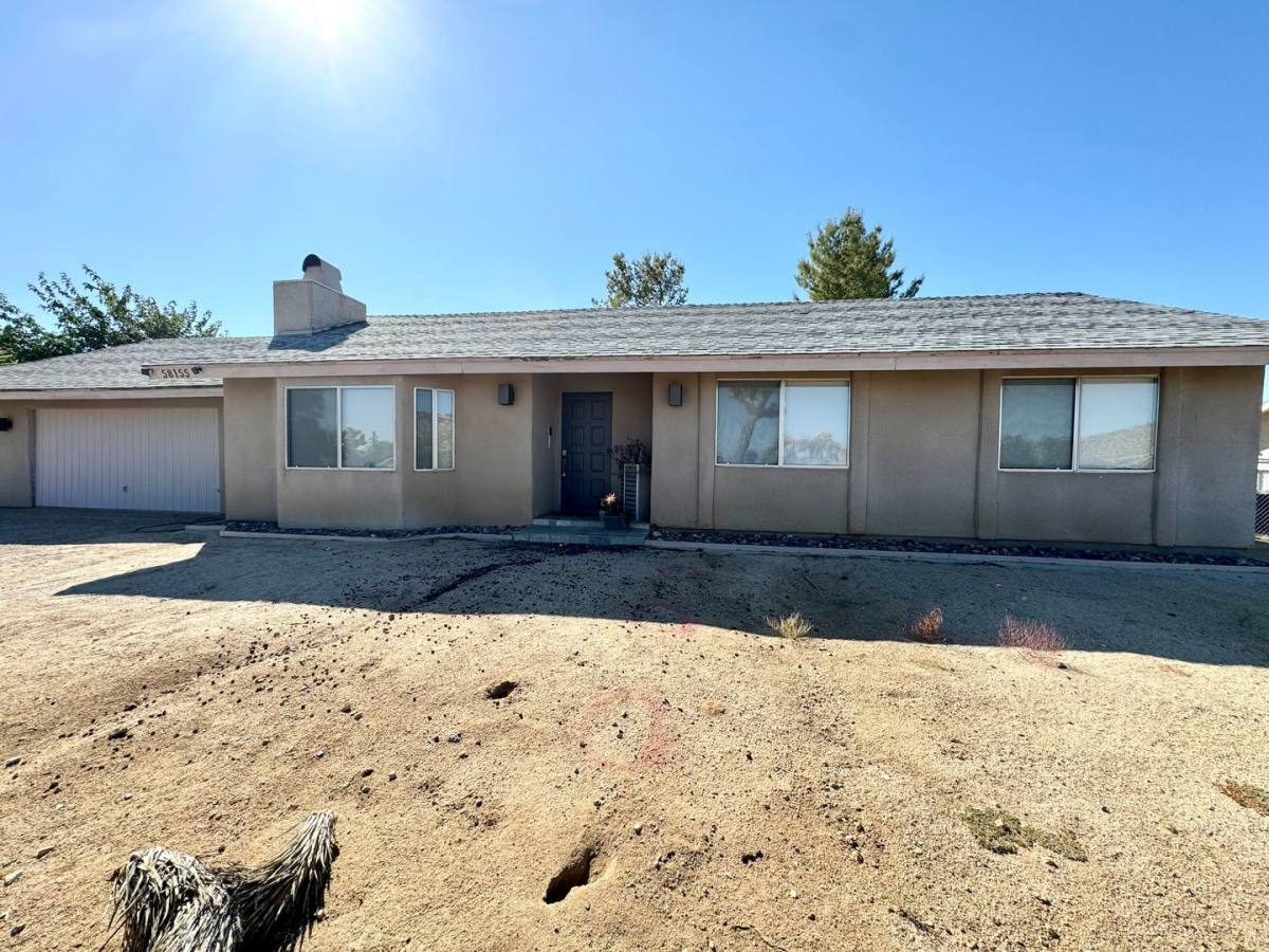 House for rent at 58155 Carlyle Dr, Yucca Valley, CA 92284