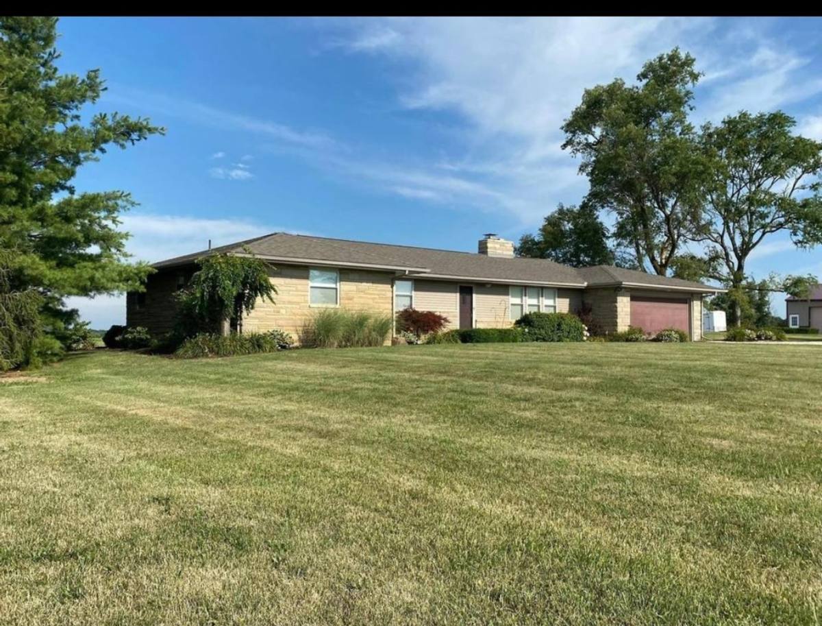 House for rent at 17401 N Cr 550 E, Eaton, IN 47338