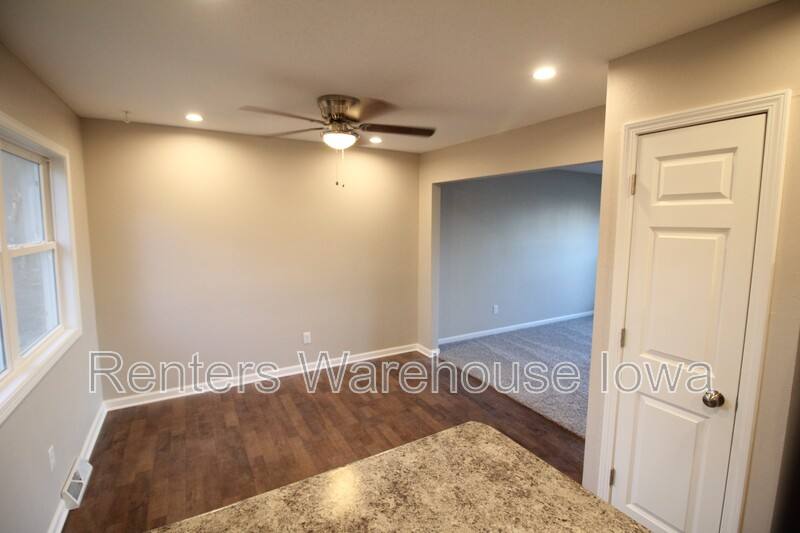 Townhouse for rent at 4926 Madison Ave, Des Moines, IA 50310