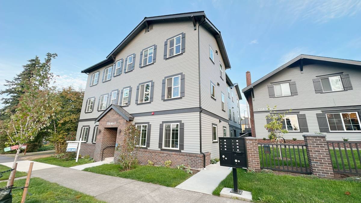 Apartment for rent at 1316 High St, Bellingham, WA 98225