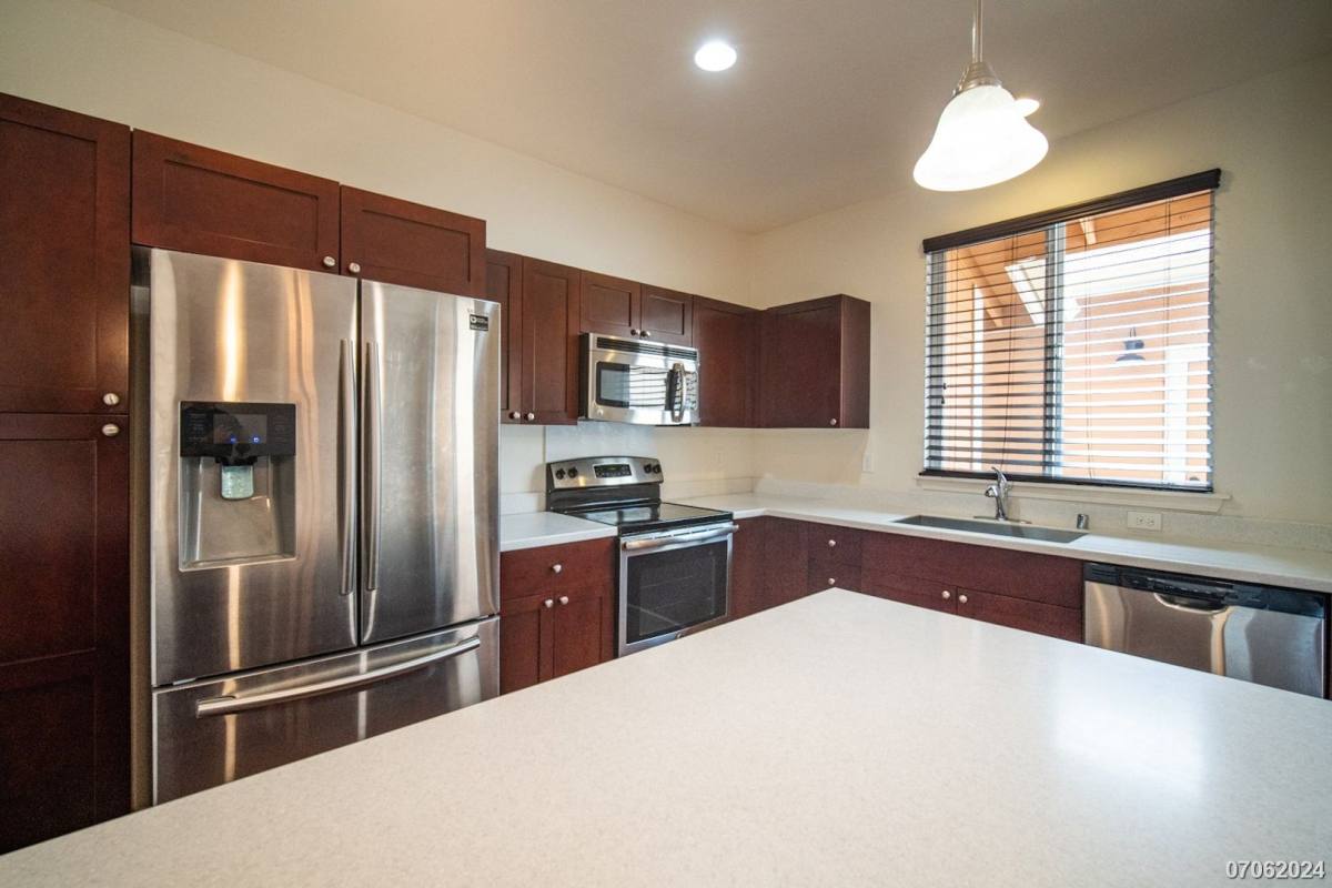 Townhouse for rent at 1020 Kakala St, Kapolei, HI 96707