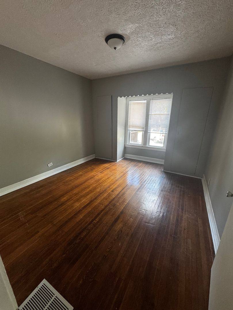 Apartment for rent at 648 S 37th St, Louisville, KY 40211