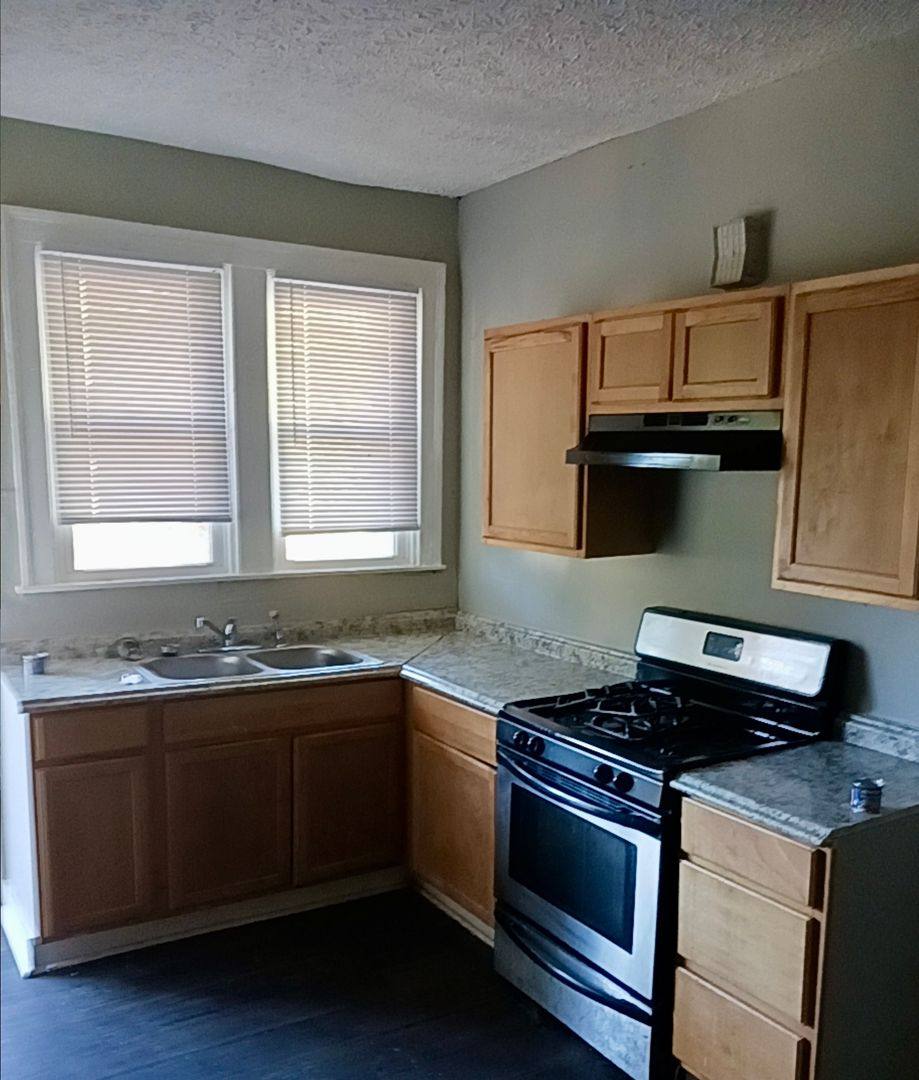 Apartment for rent at 648 S 37th St, Louisville, KY 40211