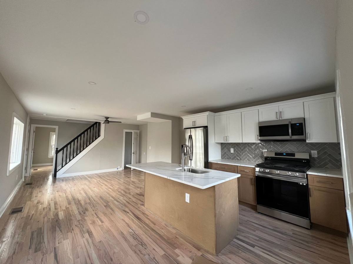 Townhouse for rent at 18-32 Washington Ave, Hamden, CT 06518