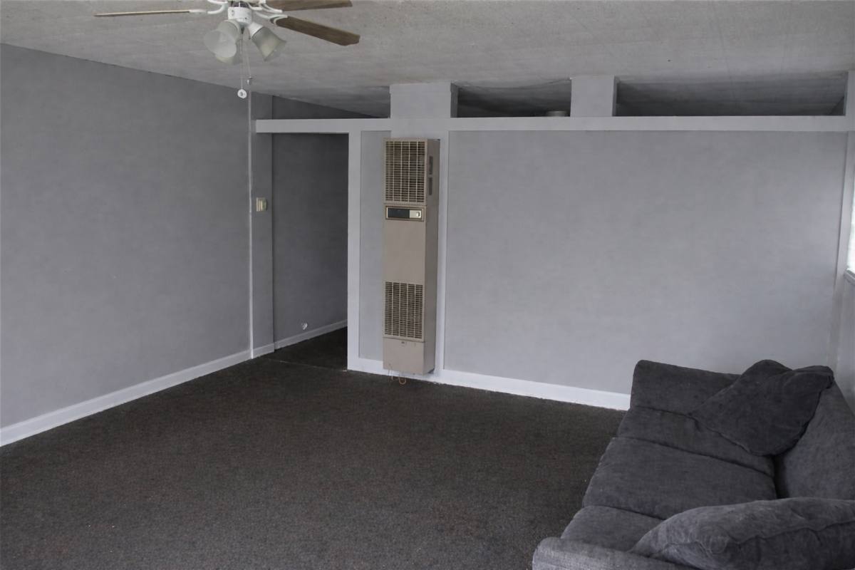 Apartment for rent at 305 W Maple, Columbus, KS 66725