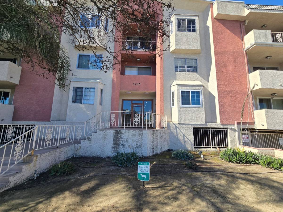 Condo for rent at 4705 Kester Ave, Sherman Oaks, CA 91403