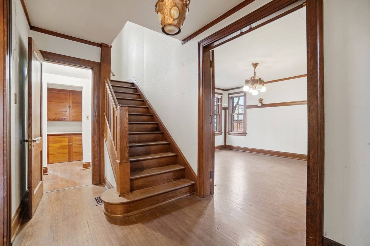 House for rent at 2104 Iuka, Columbus, OH 43201