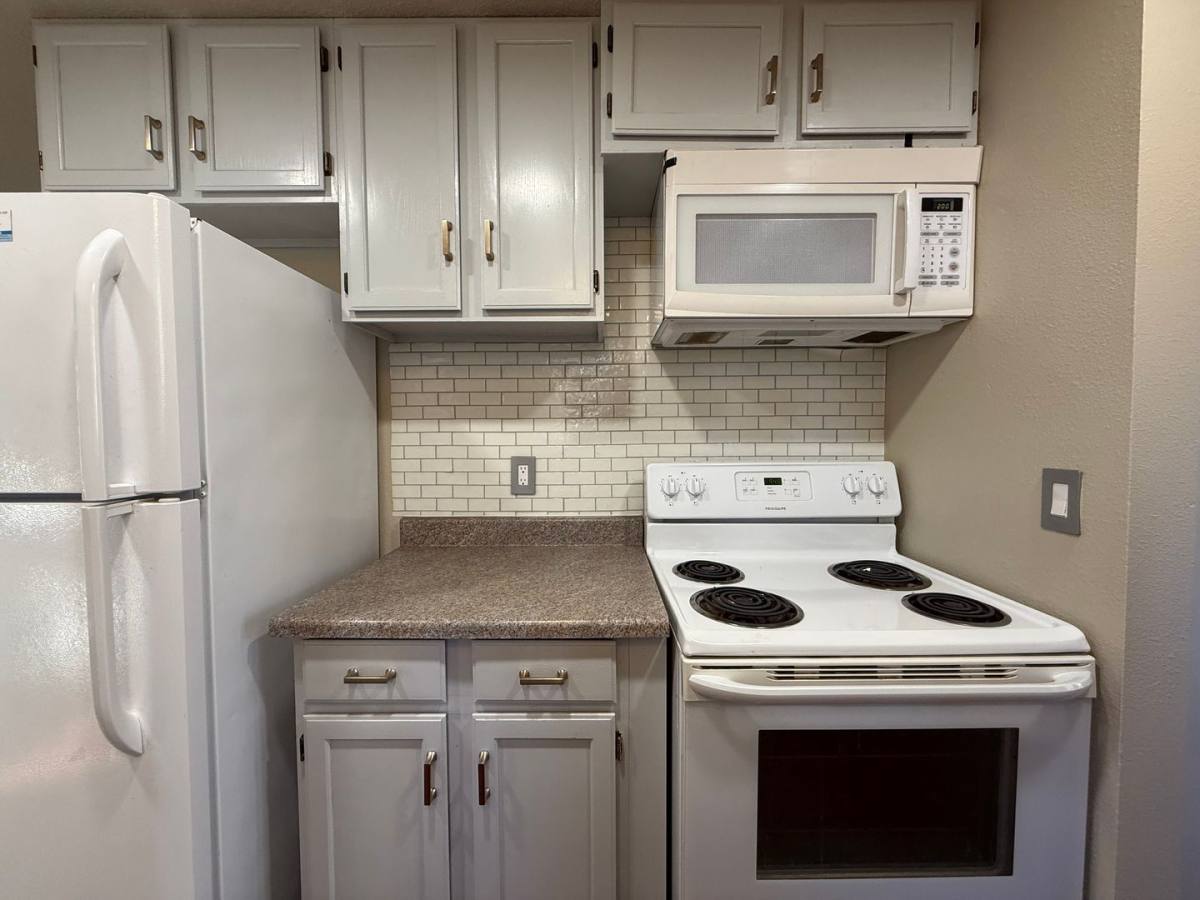 House for rent at 6918 SW 104th Ave, Beaverton, OR 97008