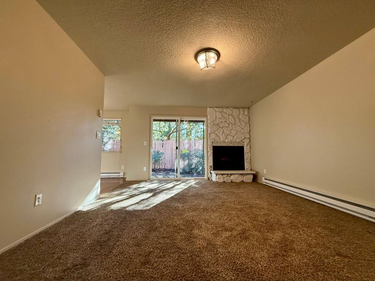 House for rent at 6918 SW 104th Ave, Beaverton, OR 97008