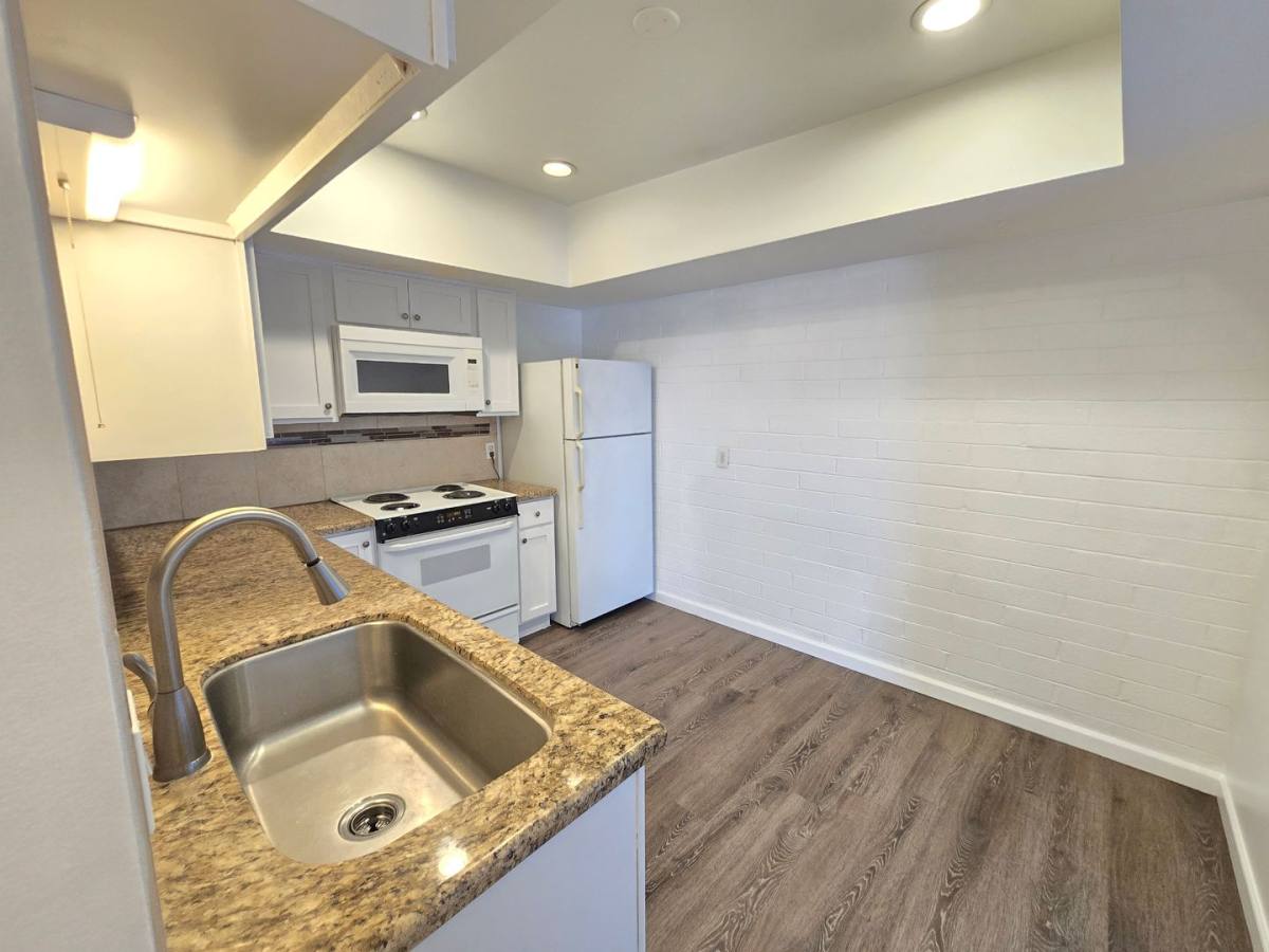 Apartment for rent at 524 W Malibu Dr, Tempe, AZ 85282