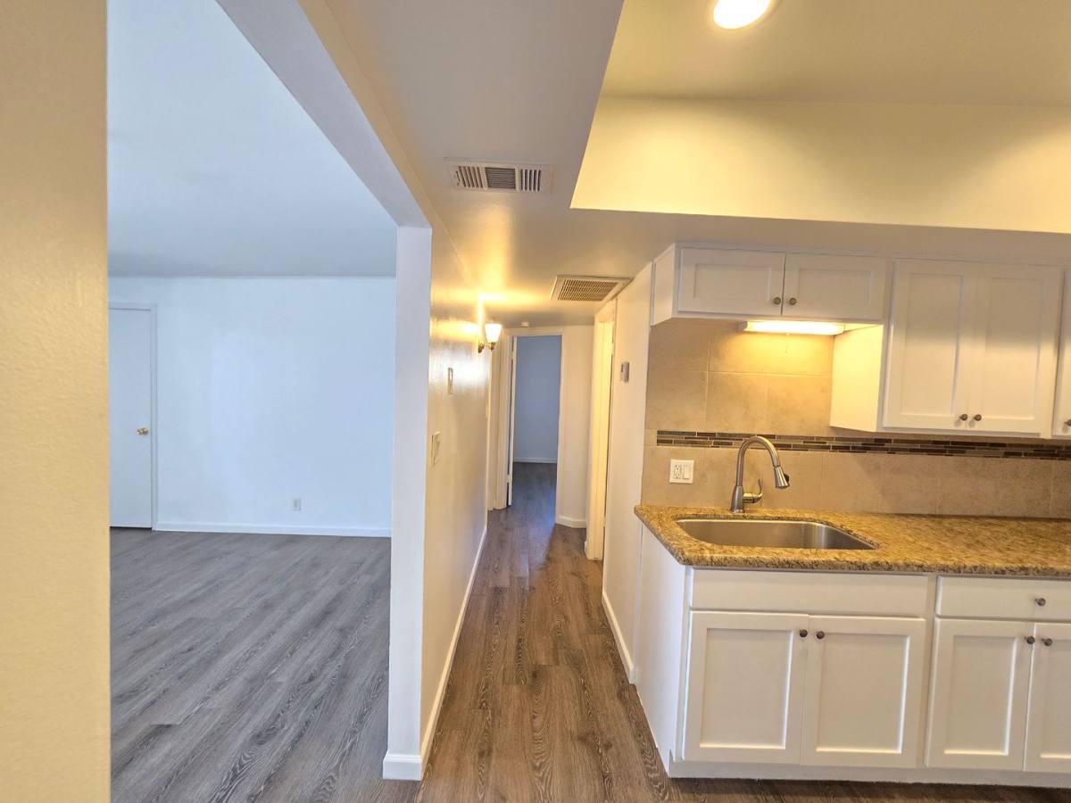 Apartment for rent at 524 W Malibu Dr, Tempe, AZ 85282