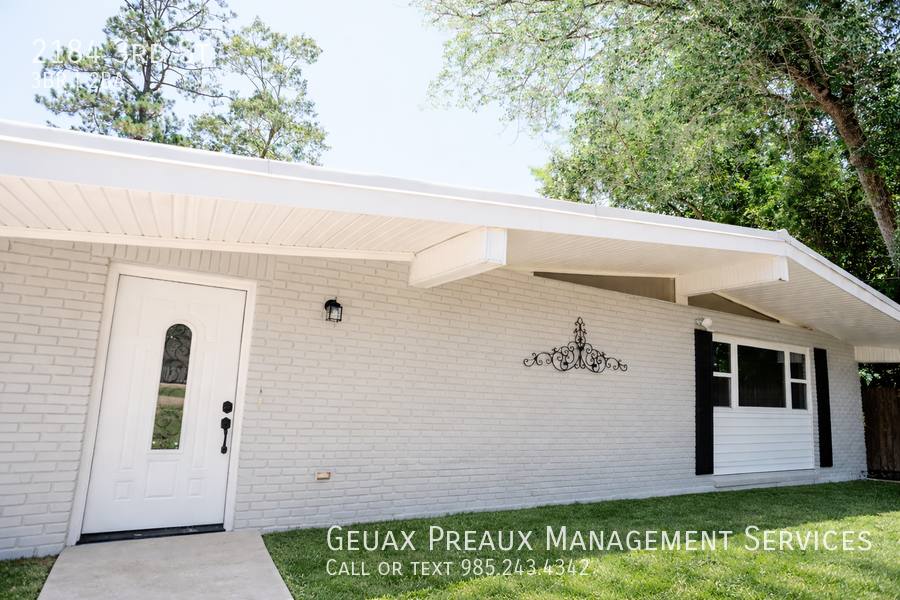 House for rent at 2184 3rd St, Mandeville, LA 70471