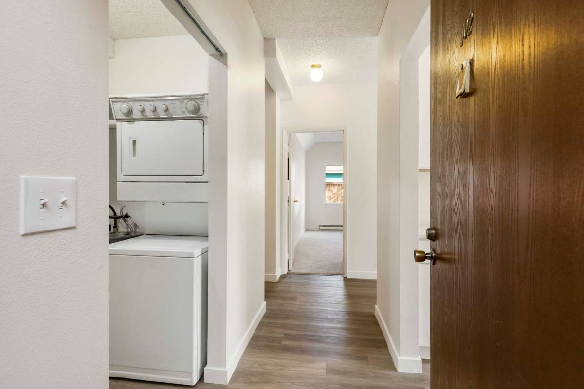Apartment for rent at 15015 15th Ave NE, Seattle, WA 98155