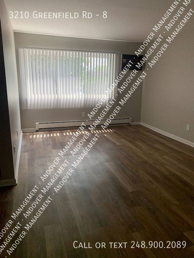 Apartment for rent at 3210 Greenfield Rd #8, Royal Oak, MI 48073
