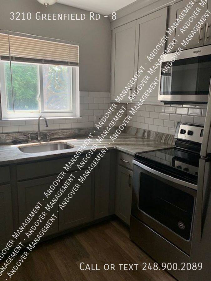 Apartment for rent at 3210 Greenfield Rd #8, Royal Oak, MI 48073