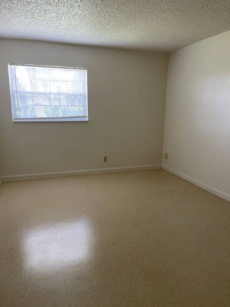 Apartment for rent at 100-200-300 Rex Ave, Lake Worth, FL 33461