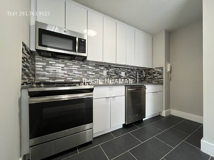 Apartment for rent at 520 Second Ave #C, New York, NY 10016