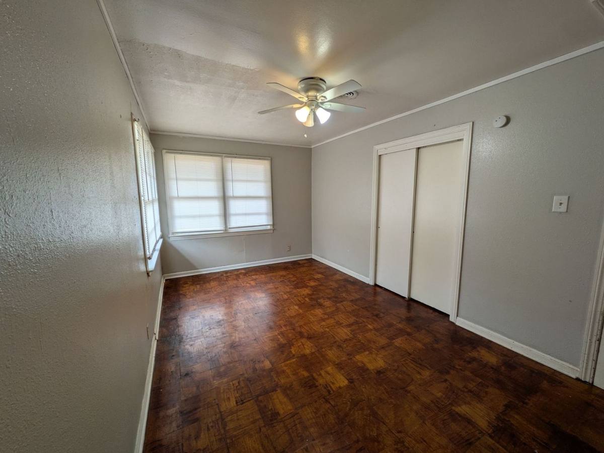 House for rent at 302 Bridalwreath, Orange, TX 77630