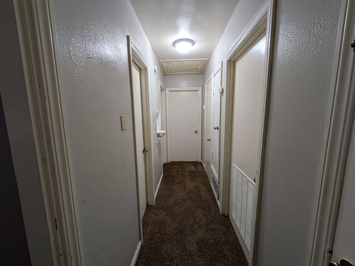 House for rent at 302 Bridalwreath, Orange, TX 77630