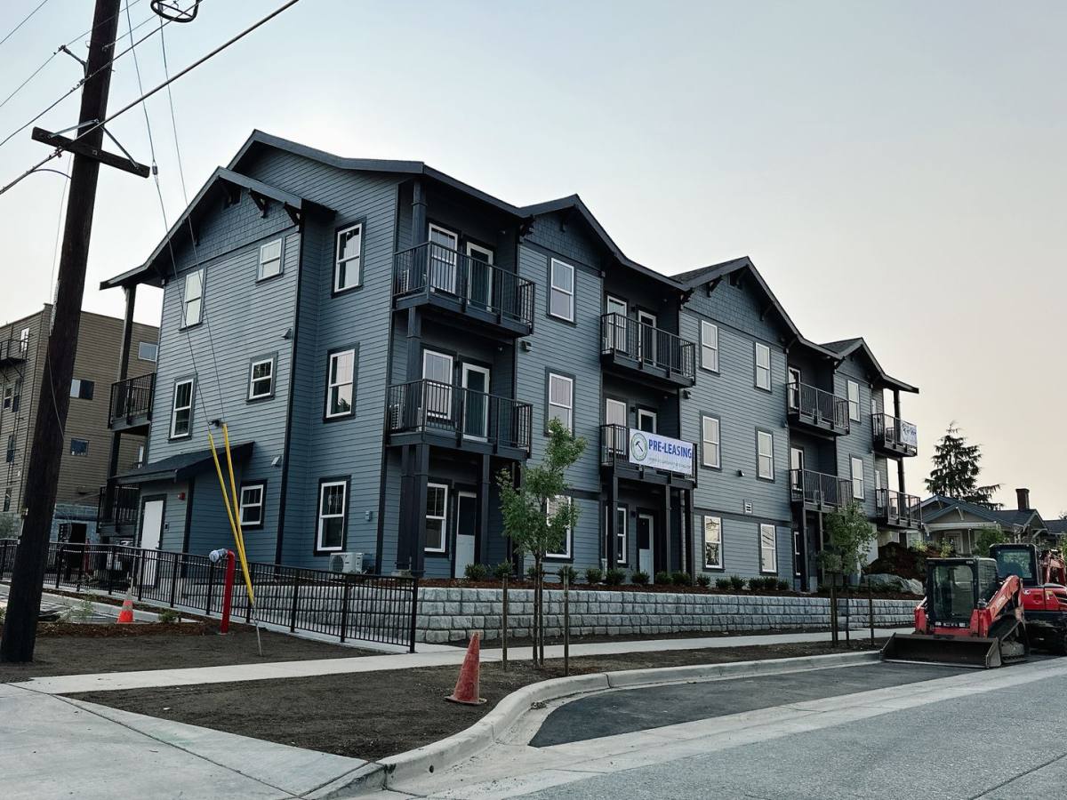 Apartment for rent at 600 E Maple St, Bellingham, WA 98225
