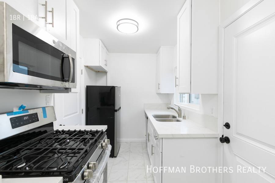 Apartment for rent at 2632 1 2 Arvia St, Los Angeles, CA 90065