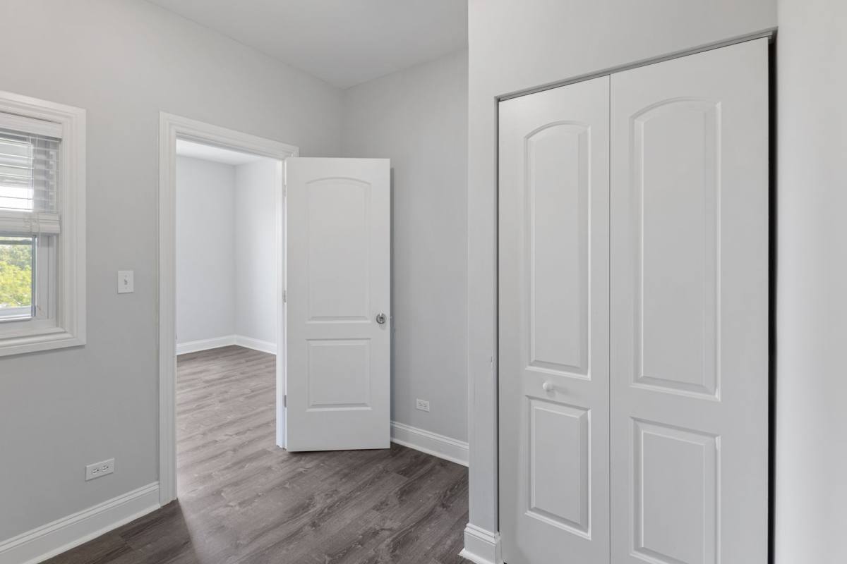 Apartment for rent at 1608 W Sherwin Ave, Chicago, IL 60626