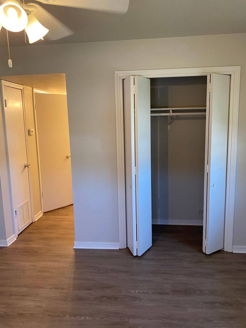 Apartment for rent at 1211 N Leverett, Fayetteville, AR 72703