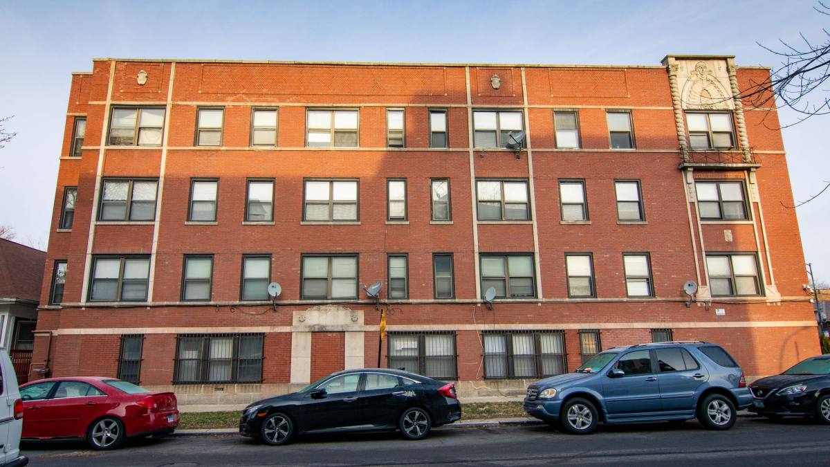 Apartment for rent at 7836 S Shore Dr, Chicago, IL 60649