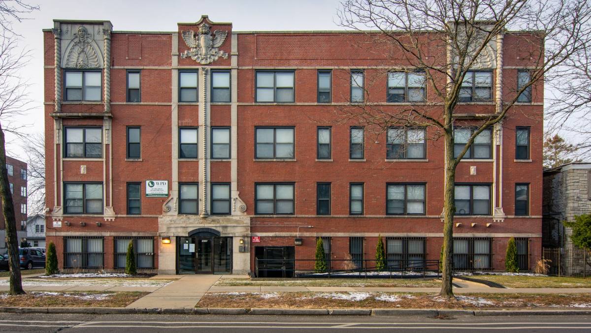 Apartment for rent at 7836 S Shore Dr, Chicago, IL 60649