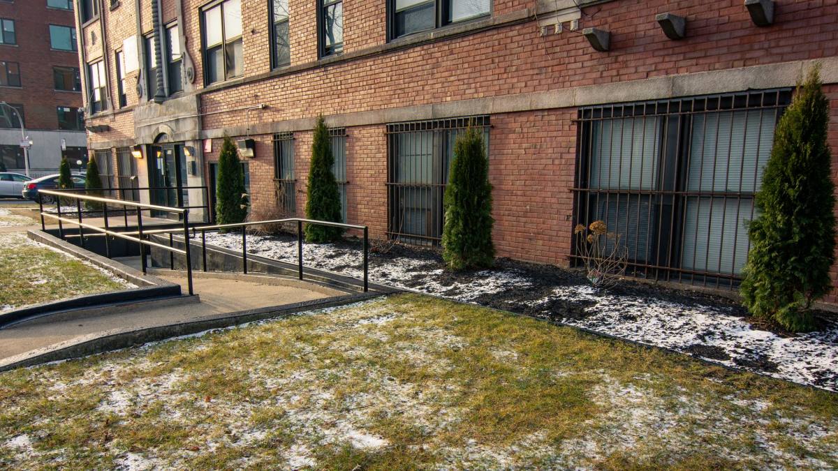 Apartment for rent at 7836 S Shore Dr, Chicago, IL 60649