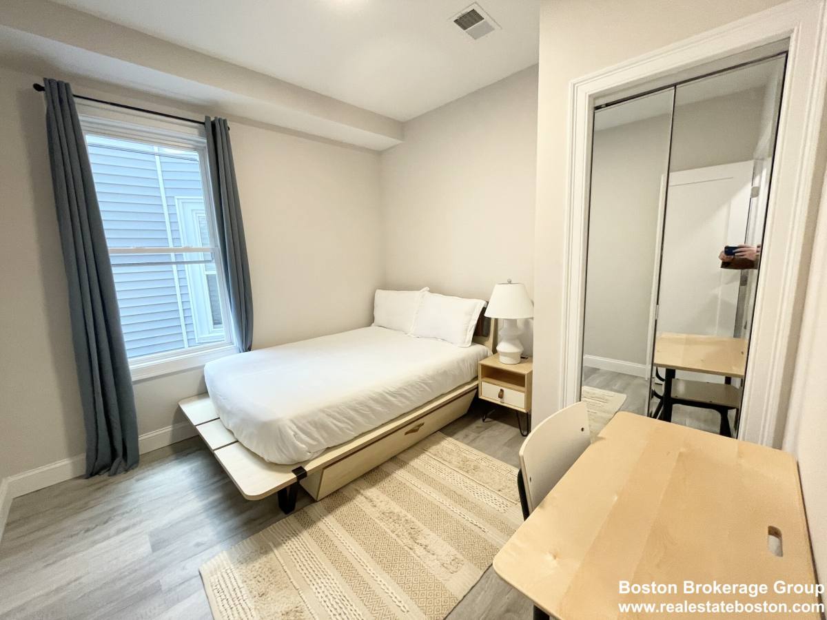 Apartment for rent at 23 Newport St #2, Dorchester, MA 02125