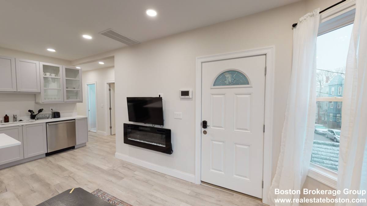 Apartment for rent at 23 Newport St #2, Dorchester, MA 02125