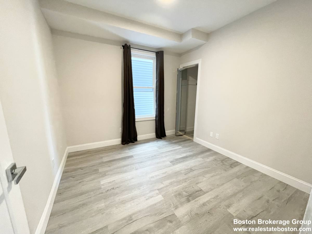 Apartment for rent at 23 Newport St #2, Dorchester, MA 02125