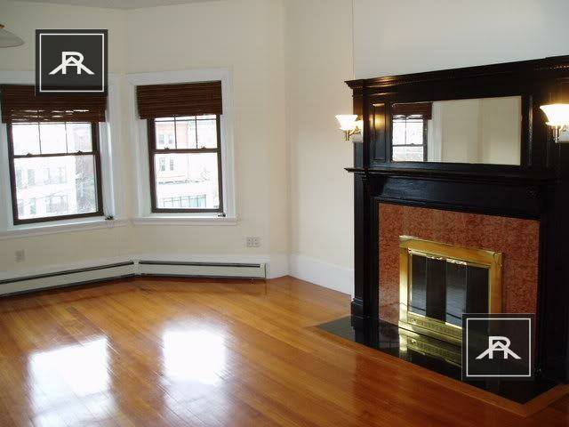 Apartment for rent at 1689 Beacon St #2, Brookline, MA 02446