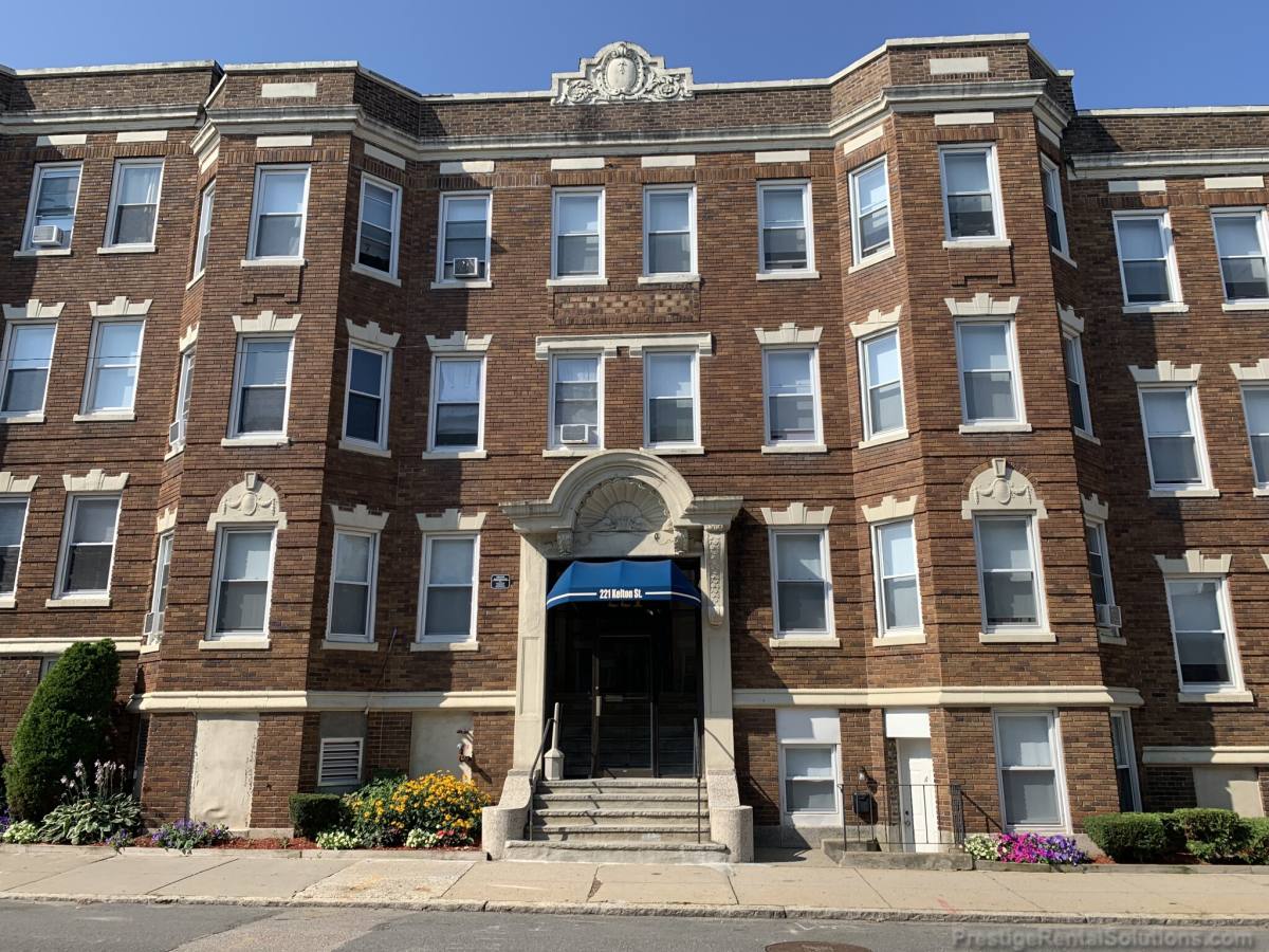 Apartment for rent at 221 Kelton St #4, Allston, MA 02134