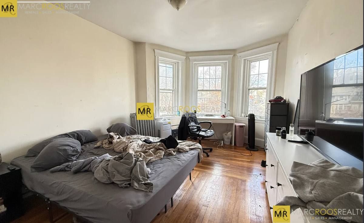 Apartment for rent at 1868 Commonwealth Ave #5, Brighton, MA 02135