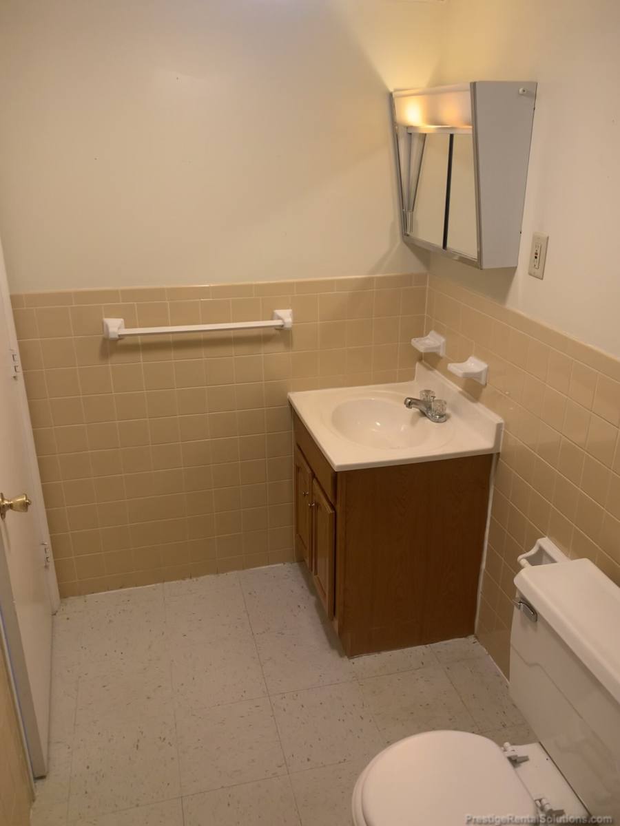 Apartment for rent at 40 Dinan Dr #11, Gardner, MA 01440
