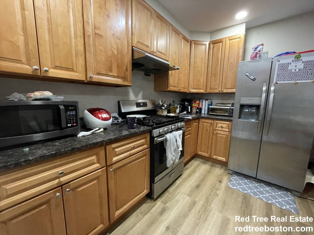 Apartment for rent at 129 Cedar St #3, Roxbury, MA 02119