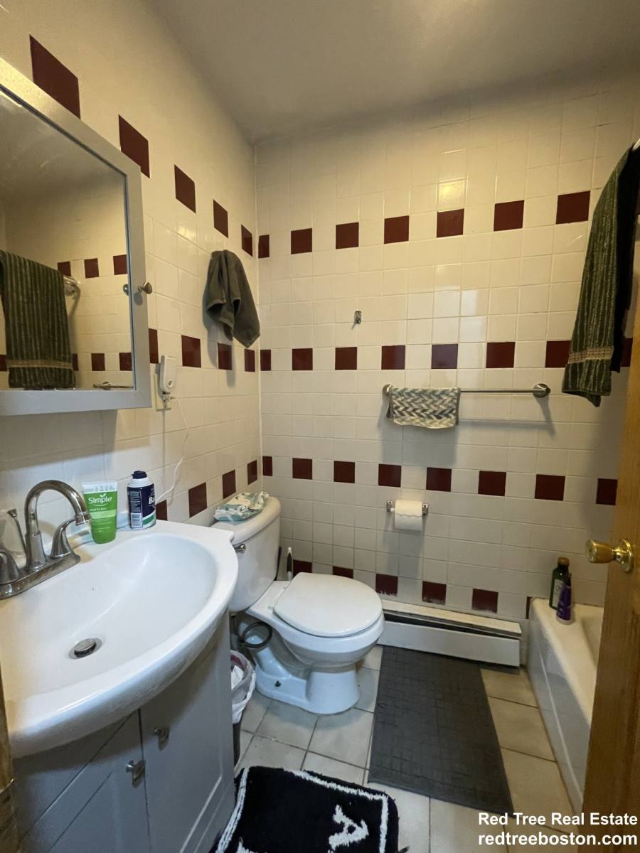 Apartment for rent at 129 Cedar St #3, Roxbury, MA 02119