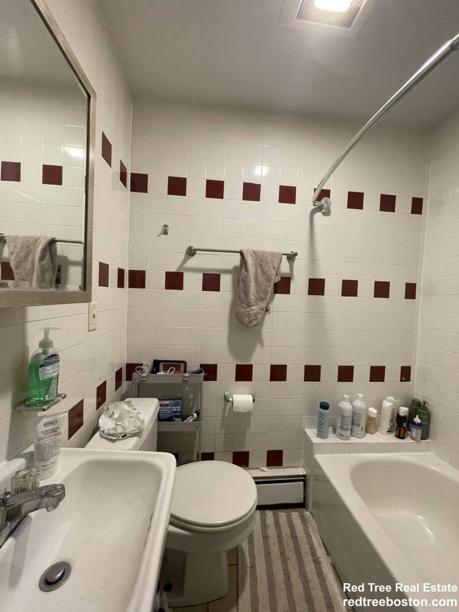 Apartment for rent at 129 Cedar St #3, Roxbury, MA 02119
